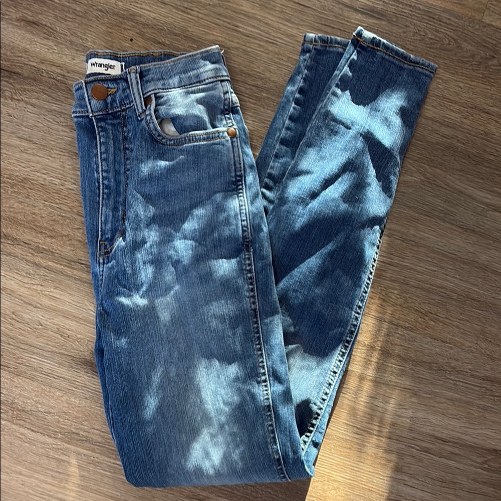 Wrangler Classic Indigo High Rise Skinny Jeans